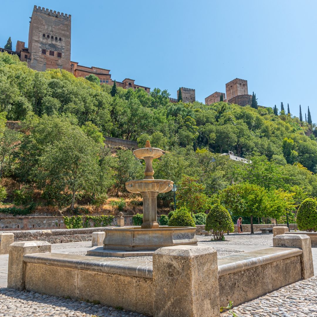 Paseo de los tristes, Granada
