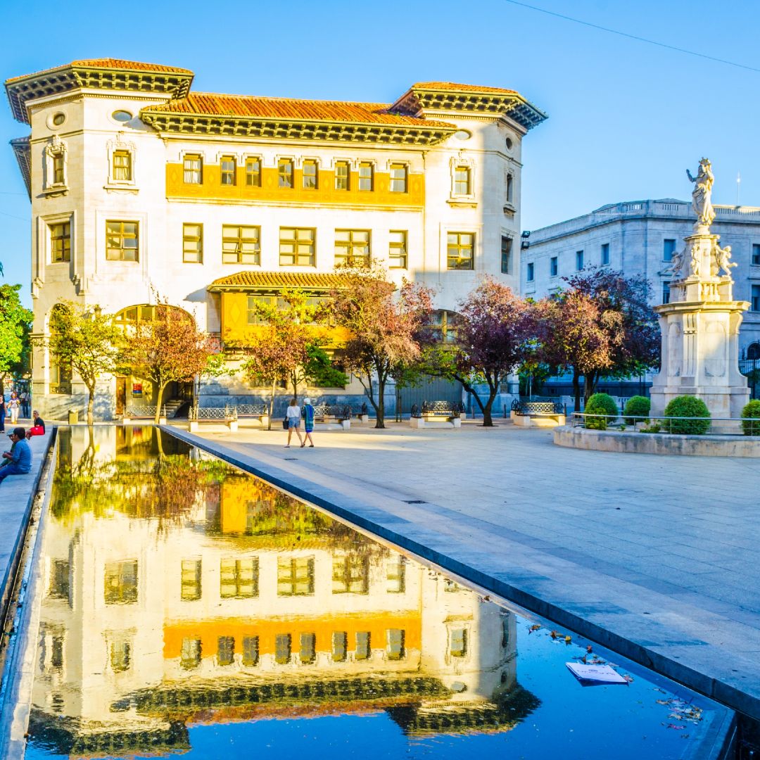 Edificio dell'ufficio postale, a Santander