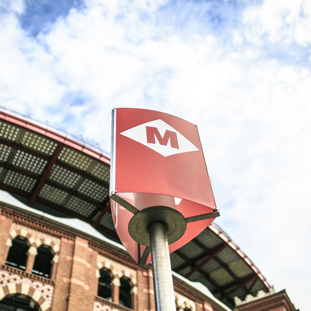 Wie man vom Flughafen Barcelona zur Plaza de Catalunya in Barcelona kommt